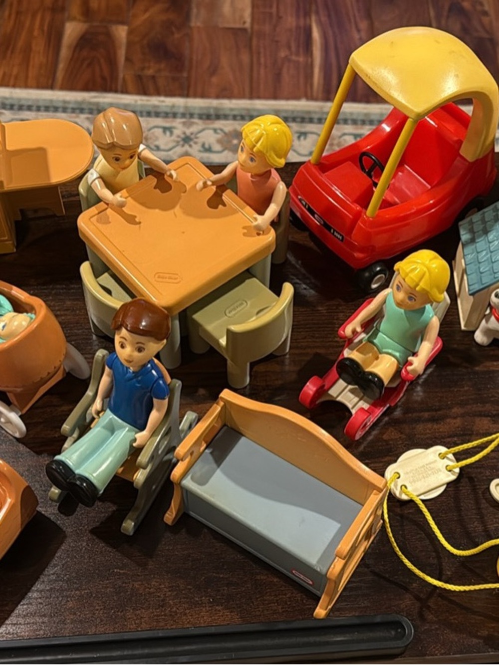 Fisher-Price Large Variety of furniture & Family members